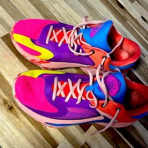 Nike Zoom Freak 4 basketball shoes